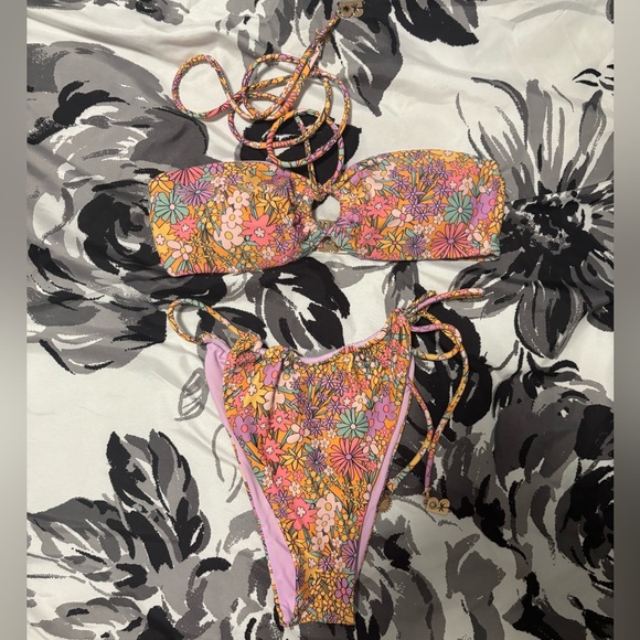 Blackbough bikini small wonderland - Picture 1 of 5